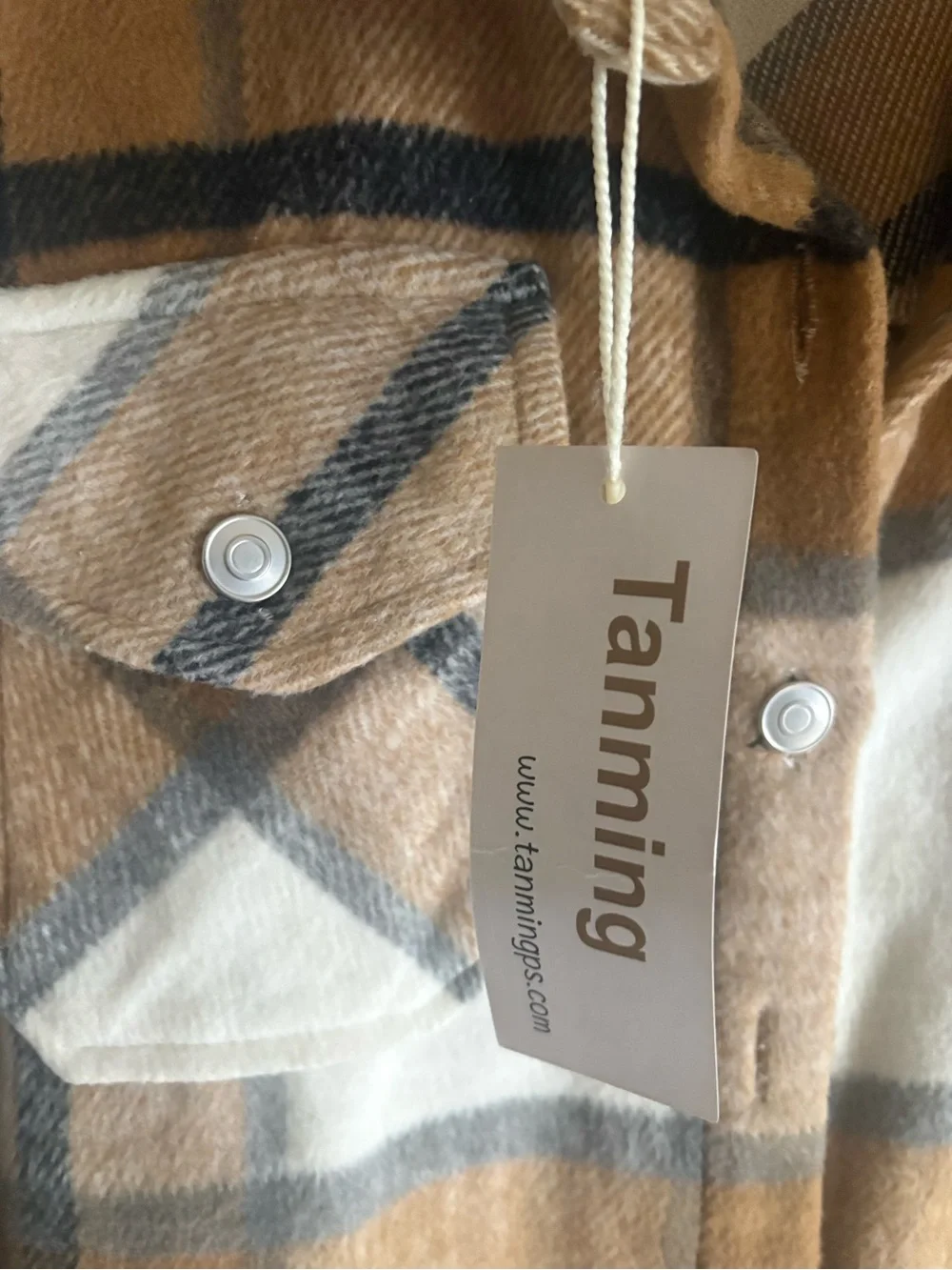 NWT Plaid Shacket Jacket in Camel and Cream - Picture 2 of 4